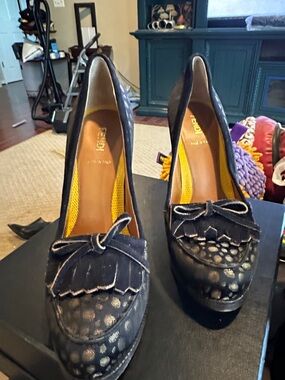 Fendi Black Leather Platform Pumps with Kiltie Fringe and Bow